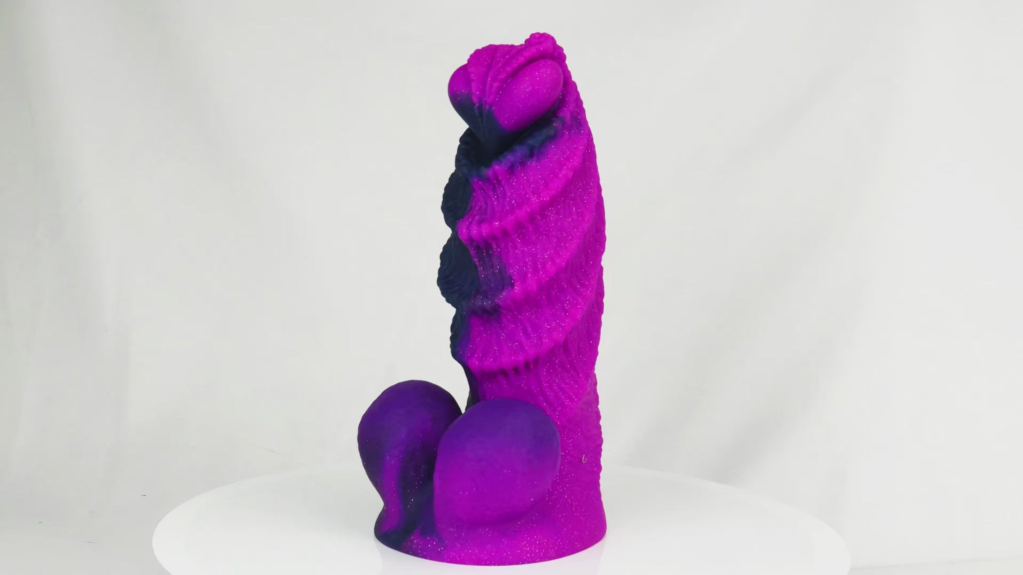 Queen 10 inch fantasy alien dildo video.